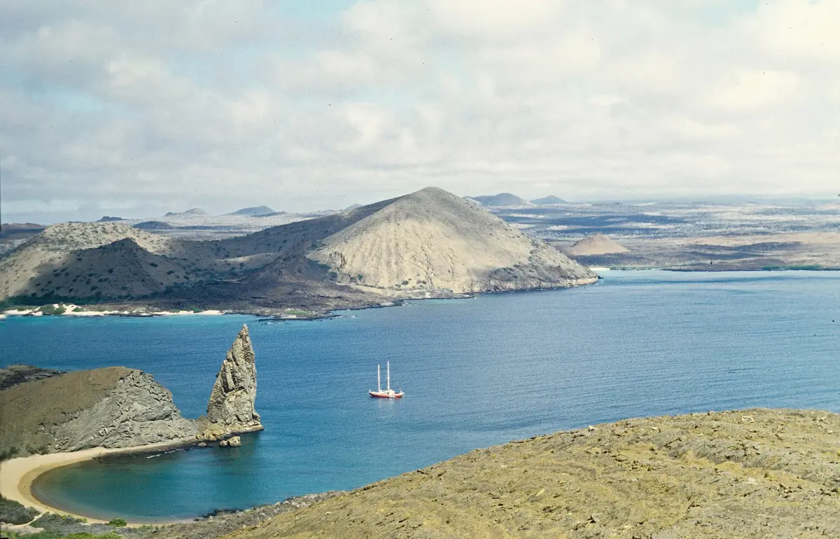 View over Bartolomé Island and Pinnacle Rock in the Galápagos